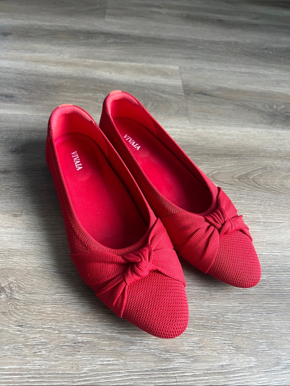 Vivaia Bibi Almond-Toe Knotted Flats in Ruby Red - Picture 3 of 12